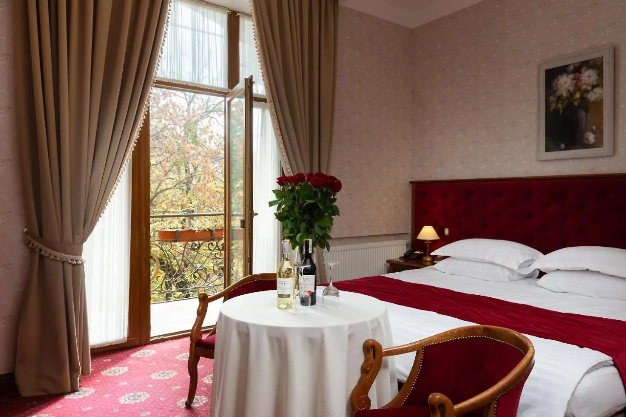 Chopin Hotel Lwów 4*,