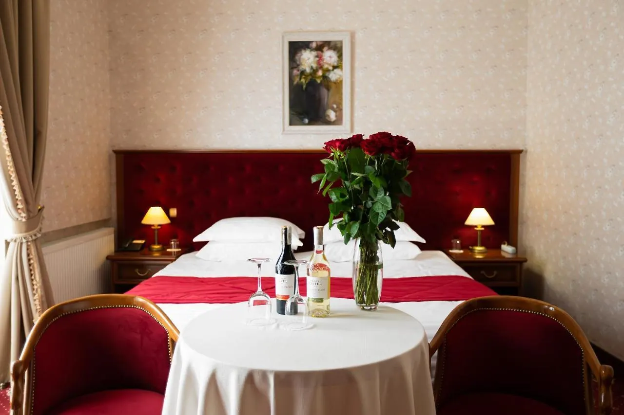 Chopin Hotel Lwów Ukraina